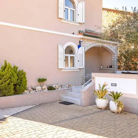 Apartamento Casa Barbara Rab Town